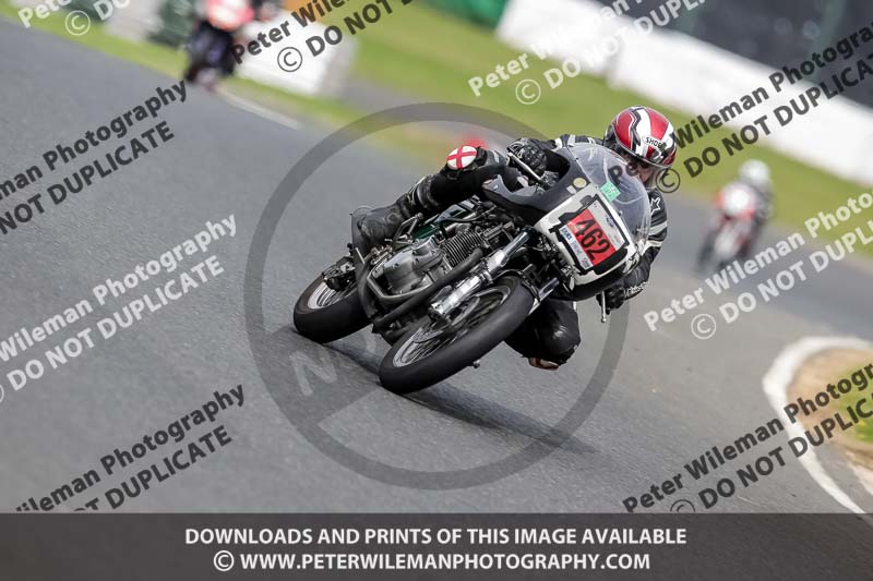 Vintage motorcycle club;eventdigitalimages;mallory park;mallory park trackday photographs;no limits trackdays;peter wileman photography;trackday digital images;trackday photos;vmcc festival 1000 bikes photographs